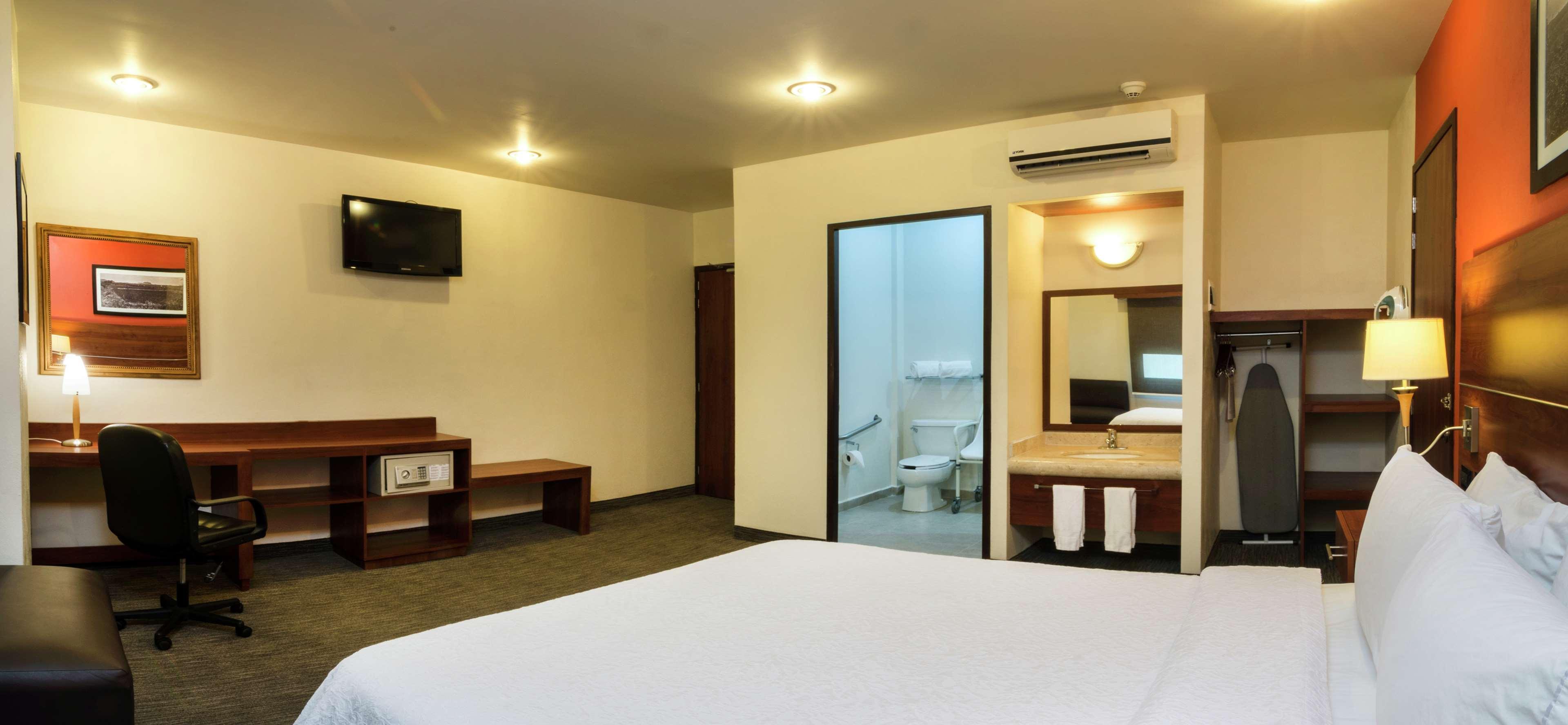 Hampton By Hilton San Juan Del Rio Hotel Ngoại thất bức ảnh