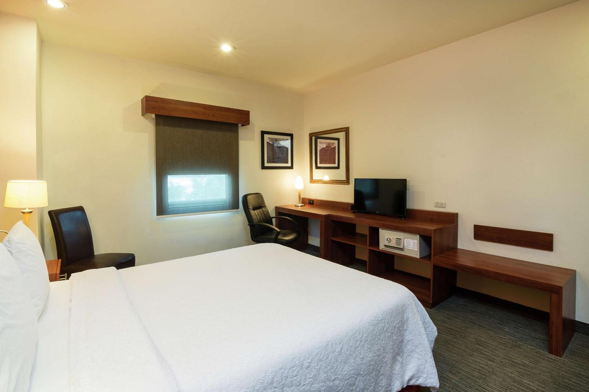 Hampton By Hilton San Juan Del Rio Hotel Ngoại thất bức ảnh
