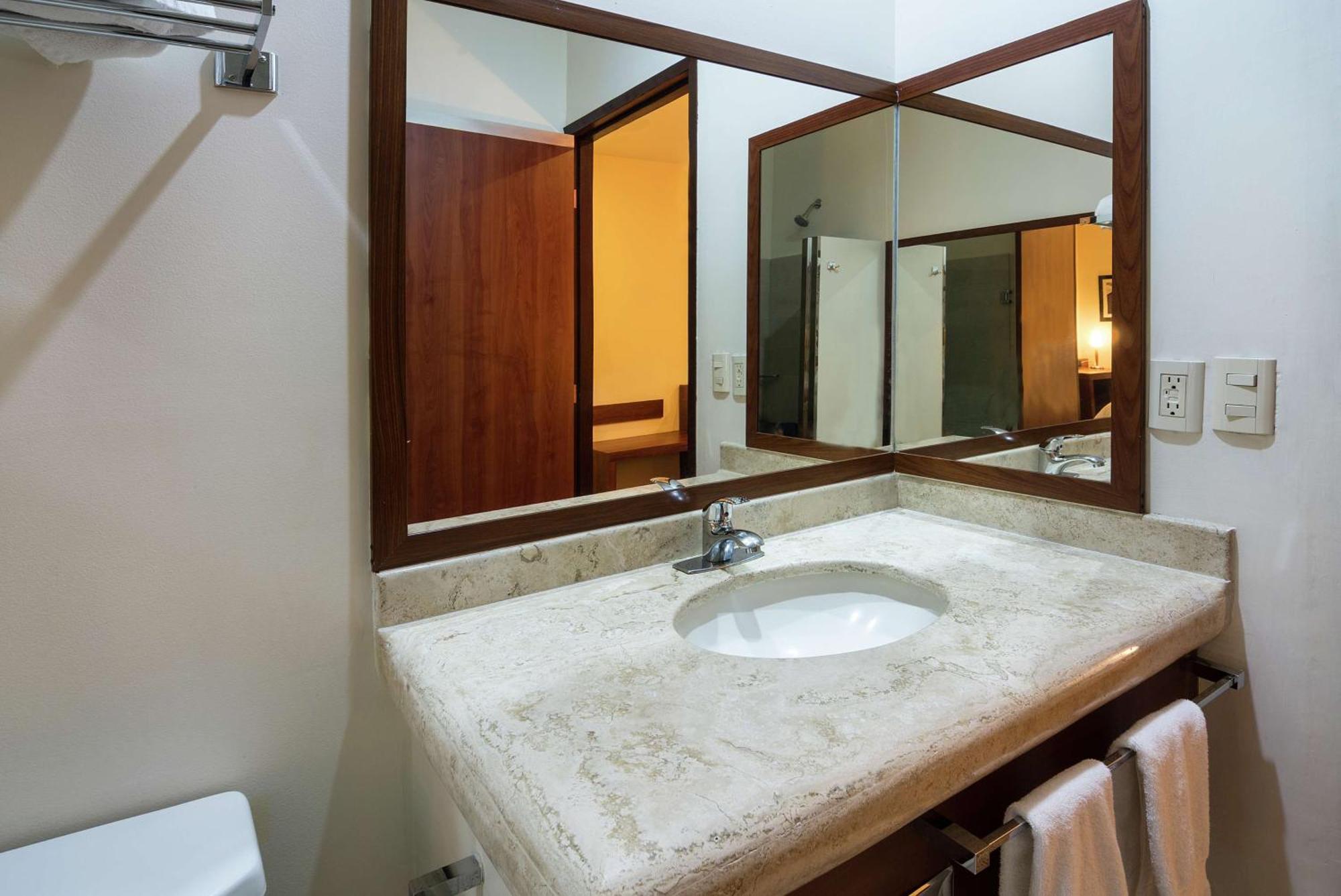 Hampton By Hilton San Juan Del Rio Hotel Ngoại thất bức ảnh