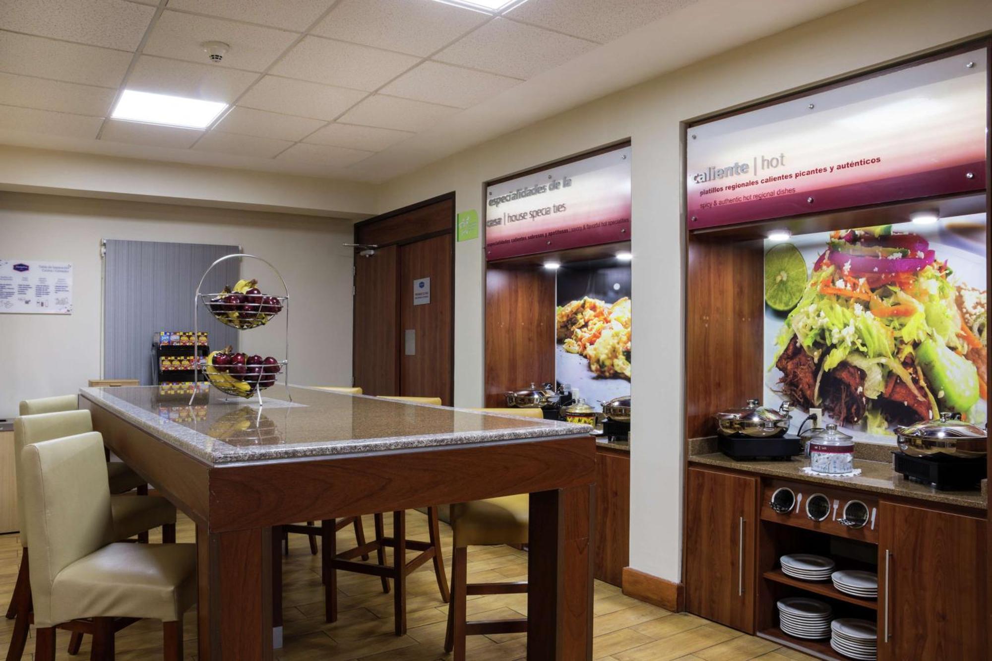 Hampton By Hilton San Juan Del Rio Hotel Ngoại thất bức ảnh