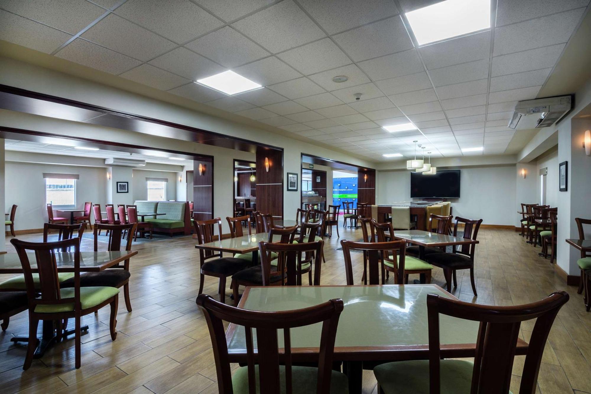 Hampton By Hilton San Juan Del Rio Hotel Ngoại thất bức ảnh